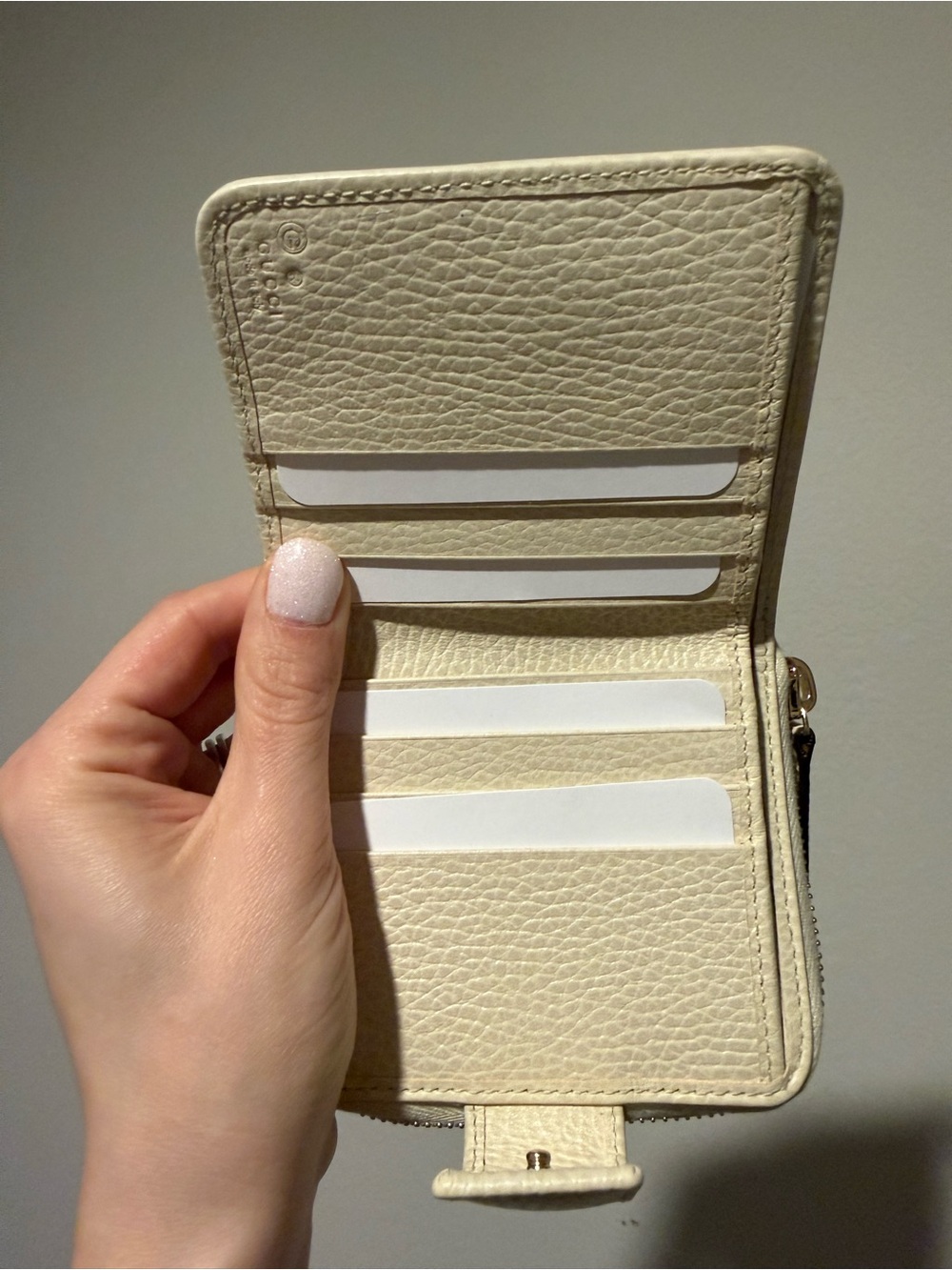 New Gucci Beige Wallet - Picture 8 of 11